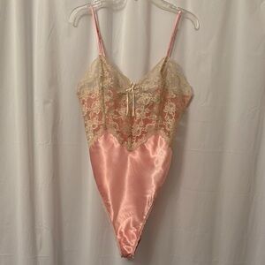 Y2K VICTORIA'S SECRET Gold Label SATIN Lingerie TEDDY Bodysuit Pink/Peach MED